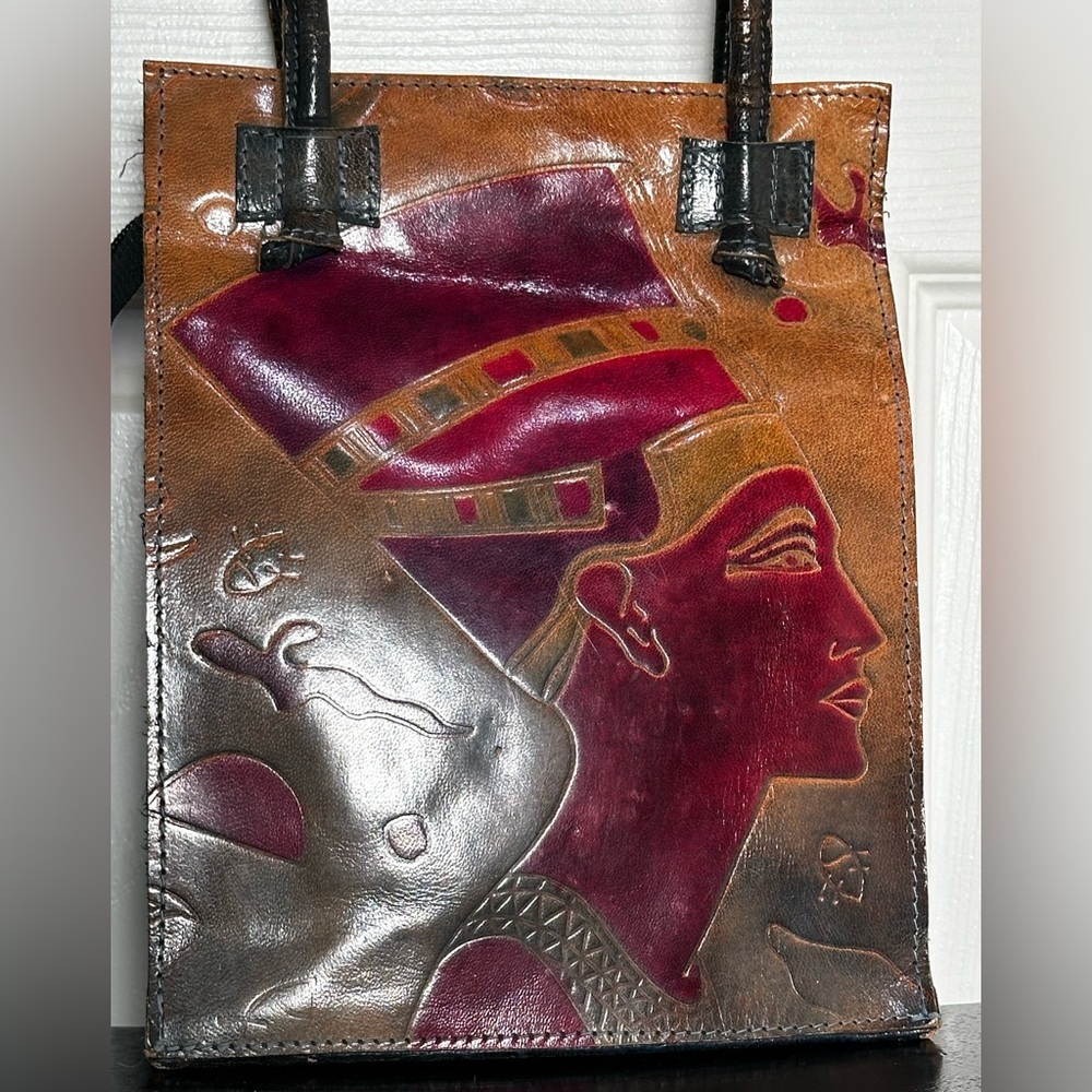 80’s NEFERTITI EGYPTIAN motif hard to find Handcrafted Leather Tote shoulder bag